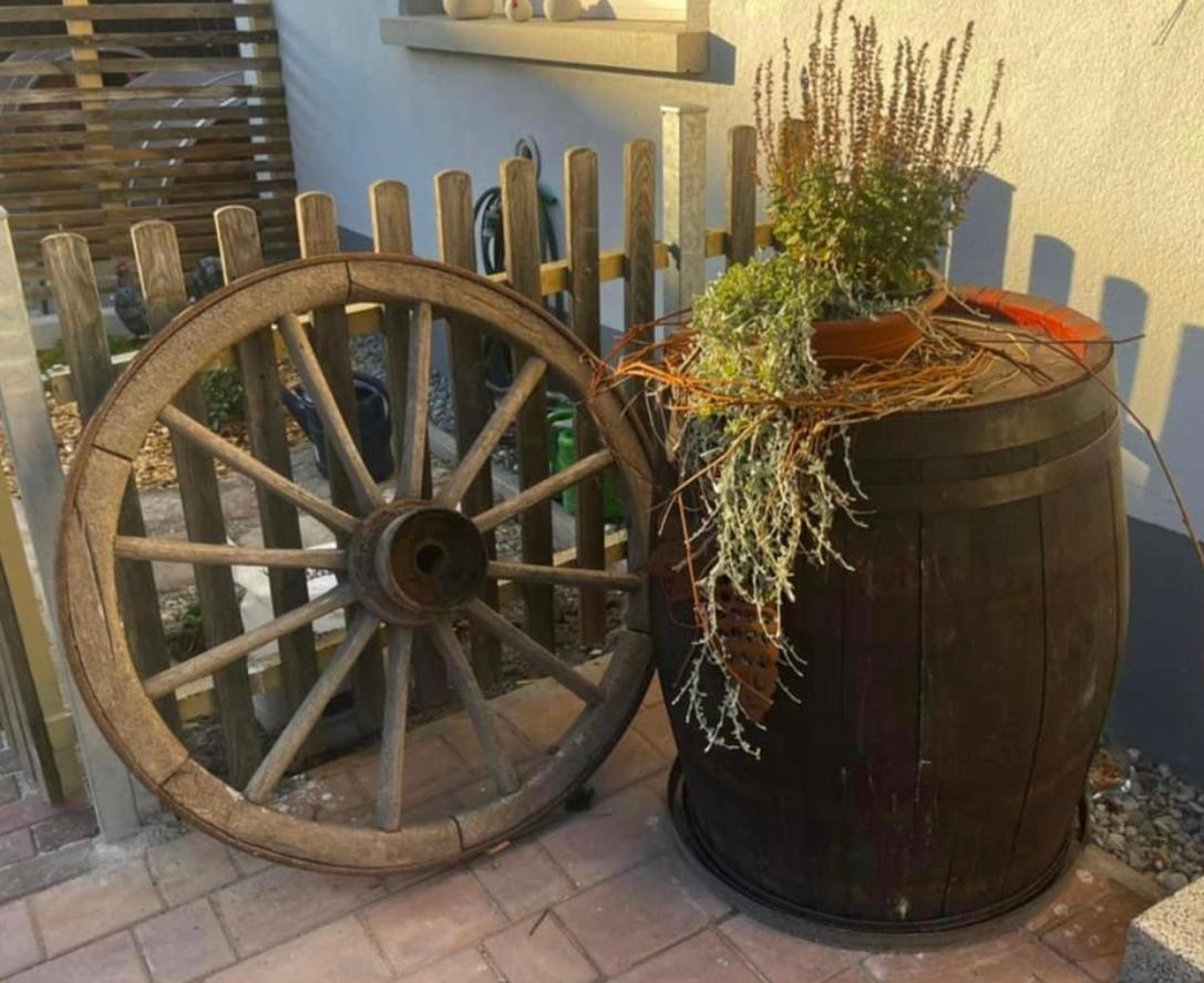 Apartament Schlafen Im Weinfass Ipsheim Zewnętrze zdjęcie